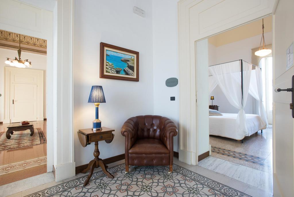 Palazzo Scarciglia - Dimora D'Epoca Bed & Breakfast Minervino di Lecce Exterior photo
