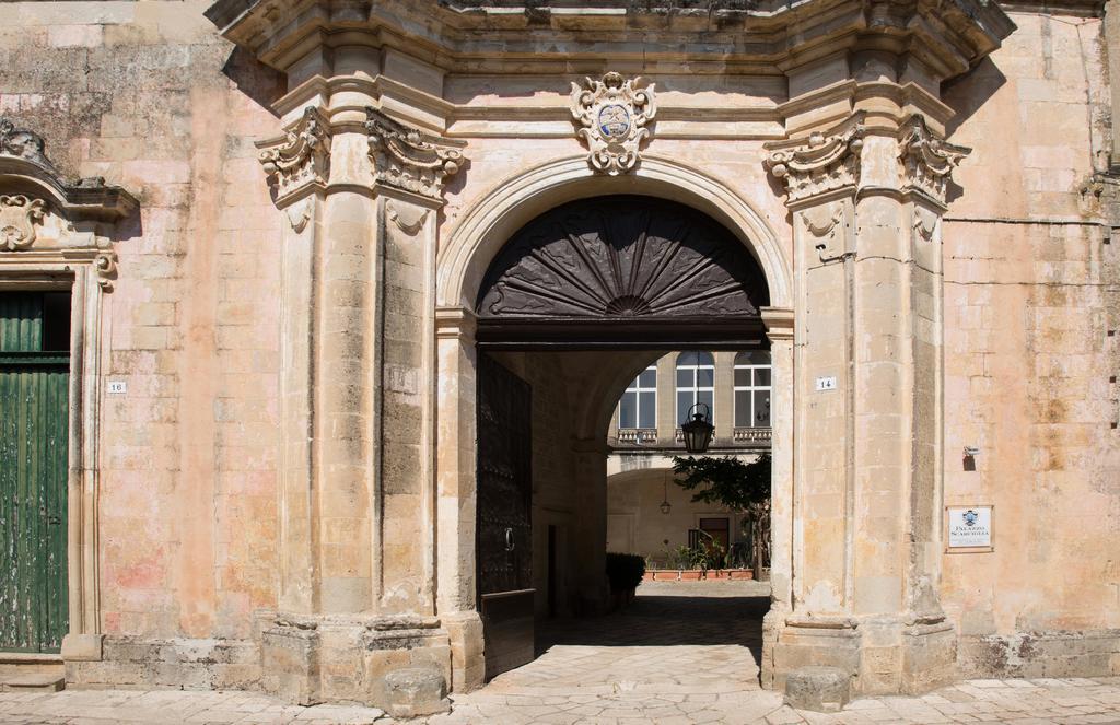 Palazzo Scarciglia - Dimora D'Epoca Bed & Breakfast Minervino di Lecce Exterior photo