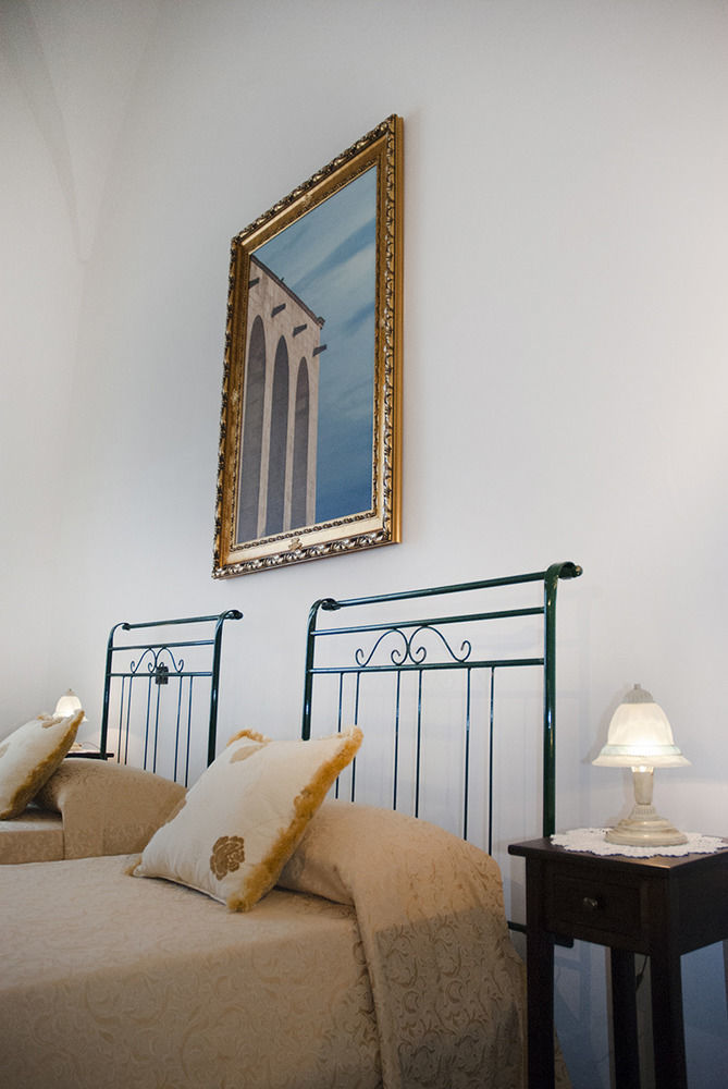 Palazzo Scarciglia - Dimora D'Epoca Bed & Breakfast Minervino di Lecce Exterior photo