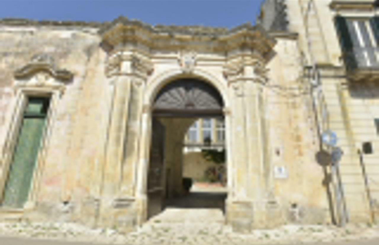 Palazzo Scarciglia - Dimora D'Epoca Bed & Breakfast Minervino di Lecce Exterior photo